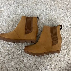 Sorel Joan of arctic wedge 11 Chelsea bootie